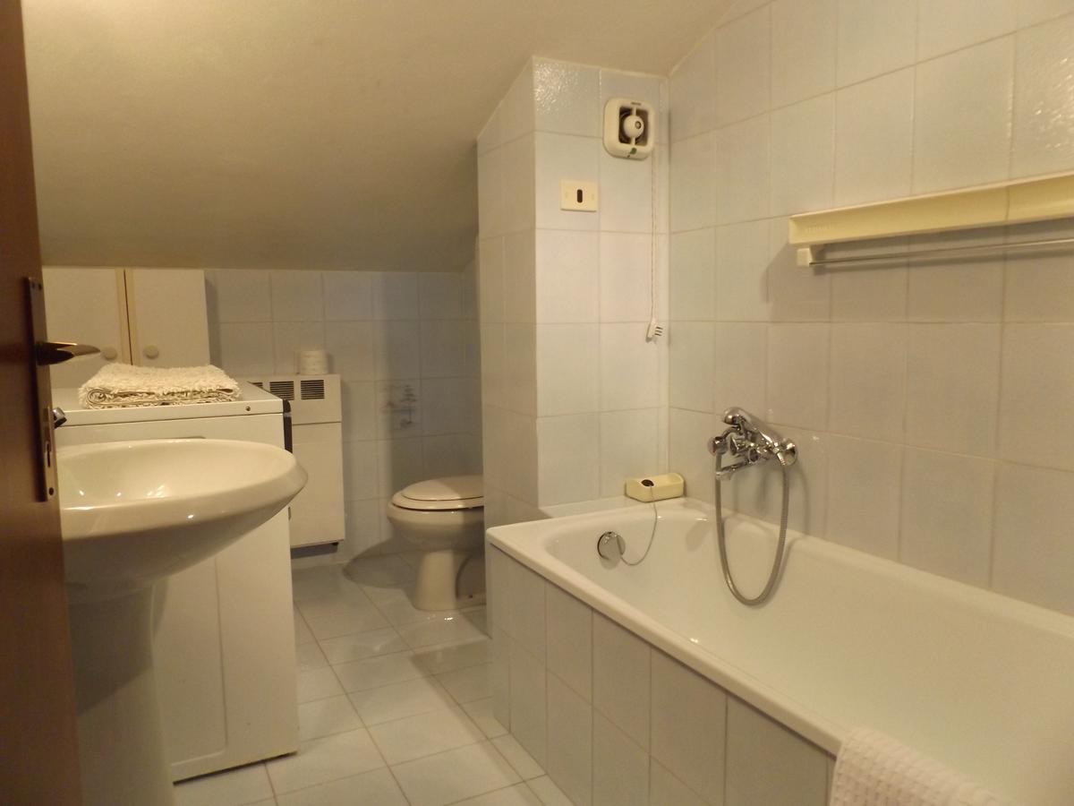 Apartamento Residenza Riviera Degli Olivi Torri Del Benaco Exterior foto