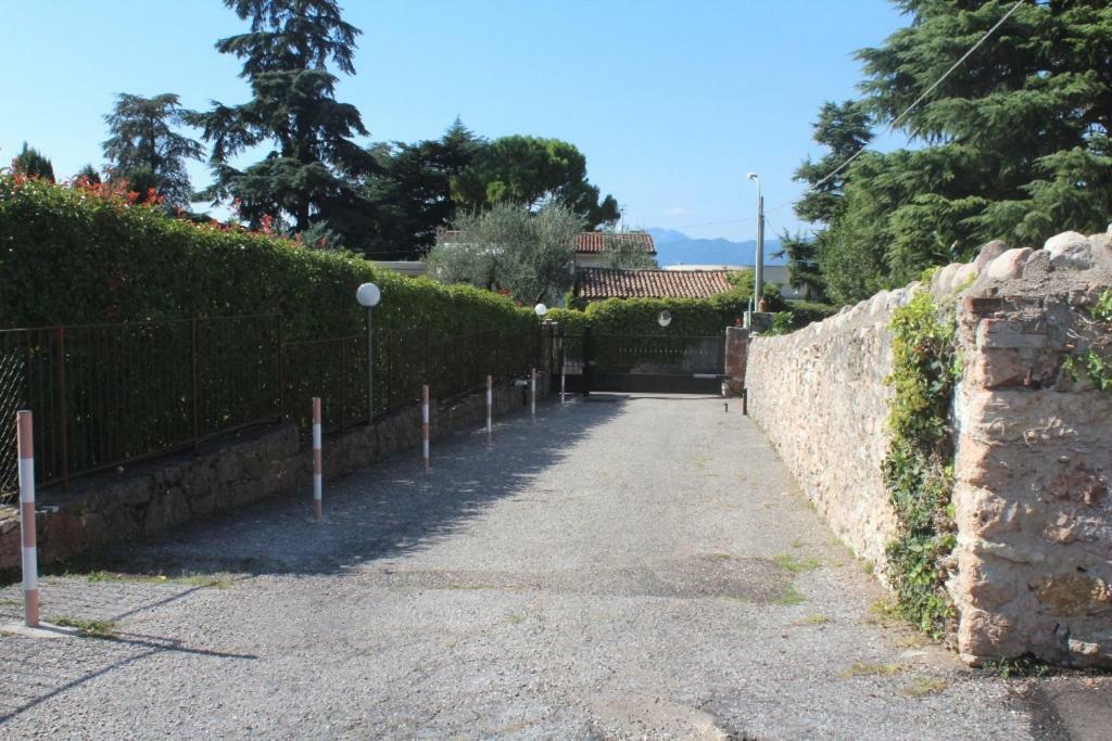 Apartamento Residenza Riviera Degli Olivi Torri Del Benaco Exterior foto